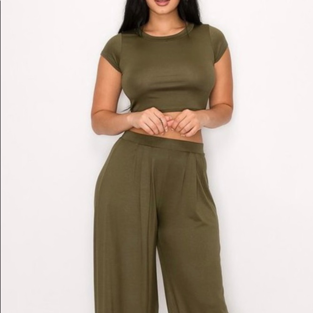 Olive Crop Top & Flowy Pants Set - new